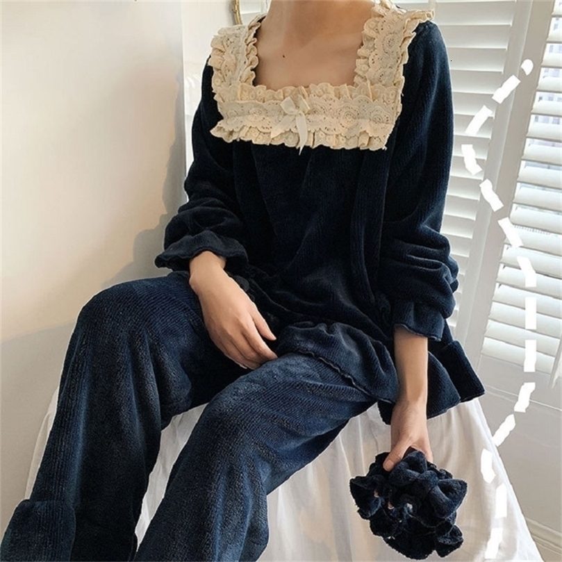 Vintage Thick Fleece Women's Pajamas Sets Elegant White Lace Long Sleeve Sleepwear Suits Winter Autumn Sweet Pyjamas 201027wtt