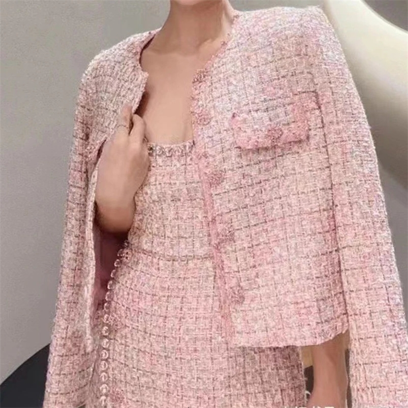 Womens pink tweed two-piece set O-neck long sleeved knitted jacket sleeveless mini dress office womens two-piece set 241028