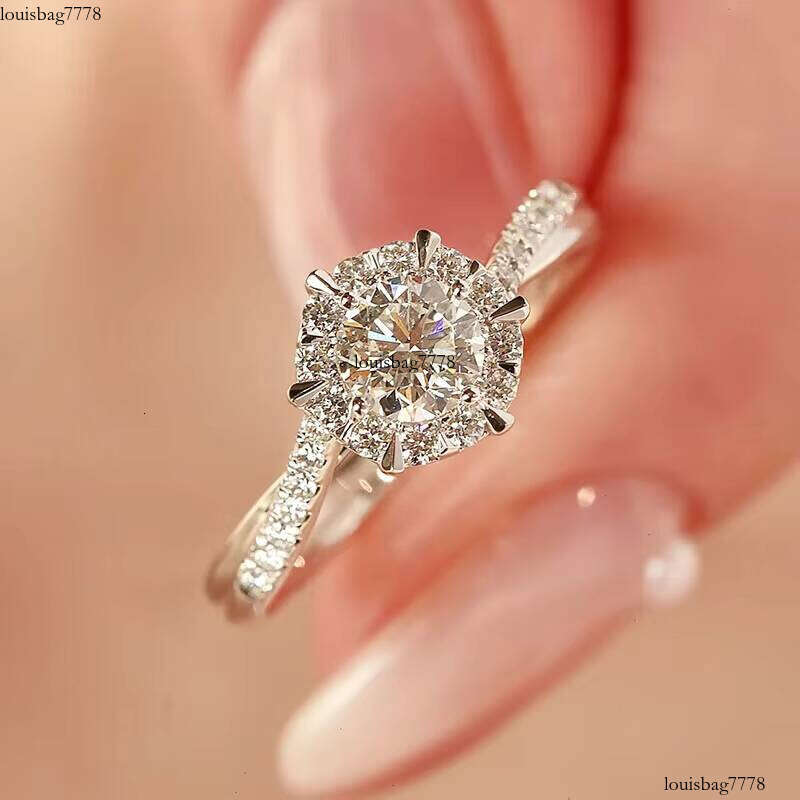 Fashionable Grass Stone Wedding for Women with Bright VVS moissanite ring Imitation Rhodium Plated Bridal Ring Jewelry
