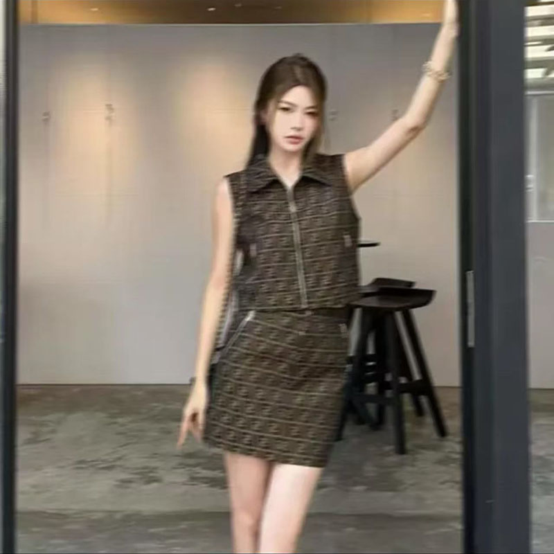 Designer luxury brand women's summer fashion knitted letter ultra-thin vest top half skirt sexy set, Asian sizes s-L