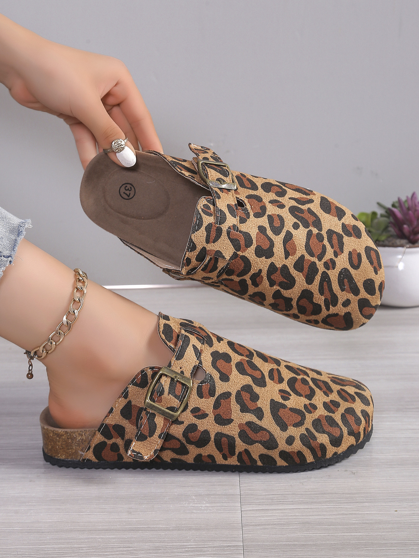 Designer Slide Sandals Womens - Cork Clog Sandals, Genuine Leather Mens Beach Sandals Casual Slippers Clogs for Summer, Unisex