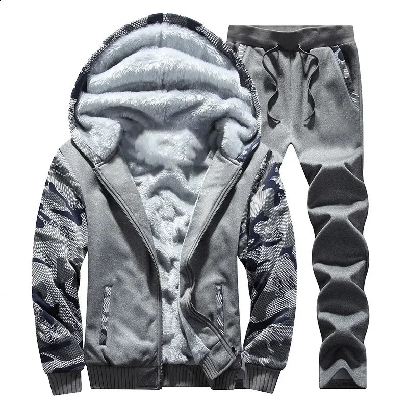Winter Thicken Fleece Tracksuit Men Two Piece Zipper Sports Sets Hooded Thermal Suit Casual Oversized Camouflage Tracksuits 241223