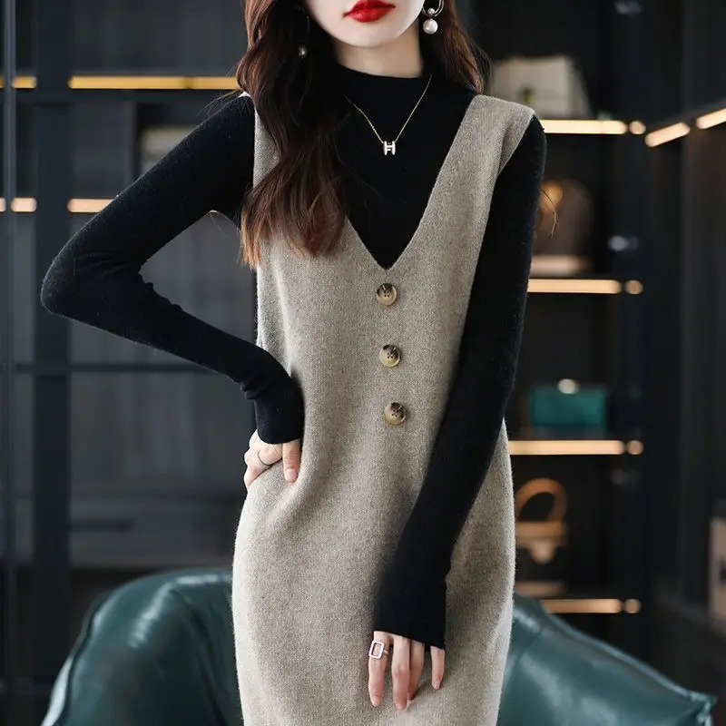 Pullover knitted vest skirt long Vneck casual loose sweater solid 2023 autumn and winter knitted sleeveless women vest sweater 241231m