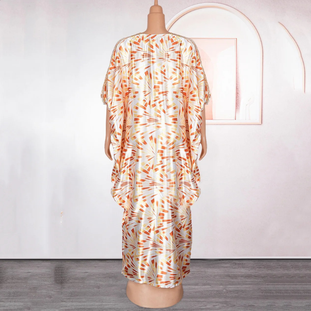 Islamic Party Dress Womens Elegant V-neck Batwing Sleeves Sparkling Loose Birthday Party Dinner Dress Floor Length 241231