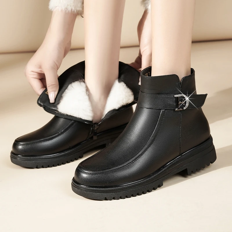 AIYUQI Women's Snow Boots Genuine Leather Winter Mom Boots Anti Slip Large Size Natural Wool Women's Ankle Boots