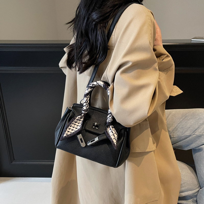 Version Of Fashionable Capacity Handbag, New Texture Large Women's Bag, Single Shoulder Crossbody Bag