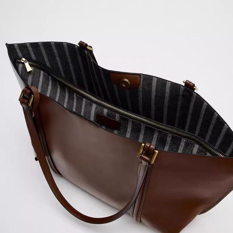 Bag Tote 2024 Autumn New Product Fashionable Large Capacity One Shoulder Shopping Bag For Working, Commuting And Going Out