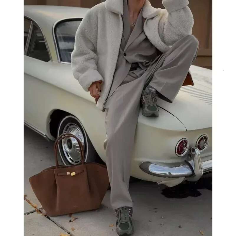 2024 New Autumn And Winter High-End Suede Frosted Tote Commuting Retro One-Shoulder Hand-Held Armpit Bag For Women