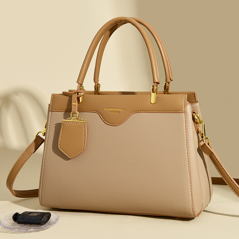 Advanced fashion genuine leather new women's crossbody bag, large capacity single shoulder handbag, versatile middle-aged mother bag