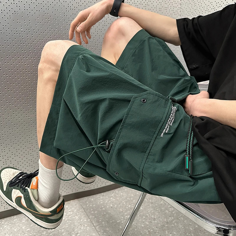 2025 Japanese retro luggage mens cargo shorts with multiple pocket drawers y2k shorts casual streetwear Bermuda mens 241231