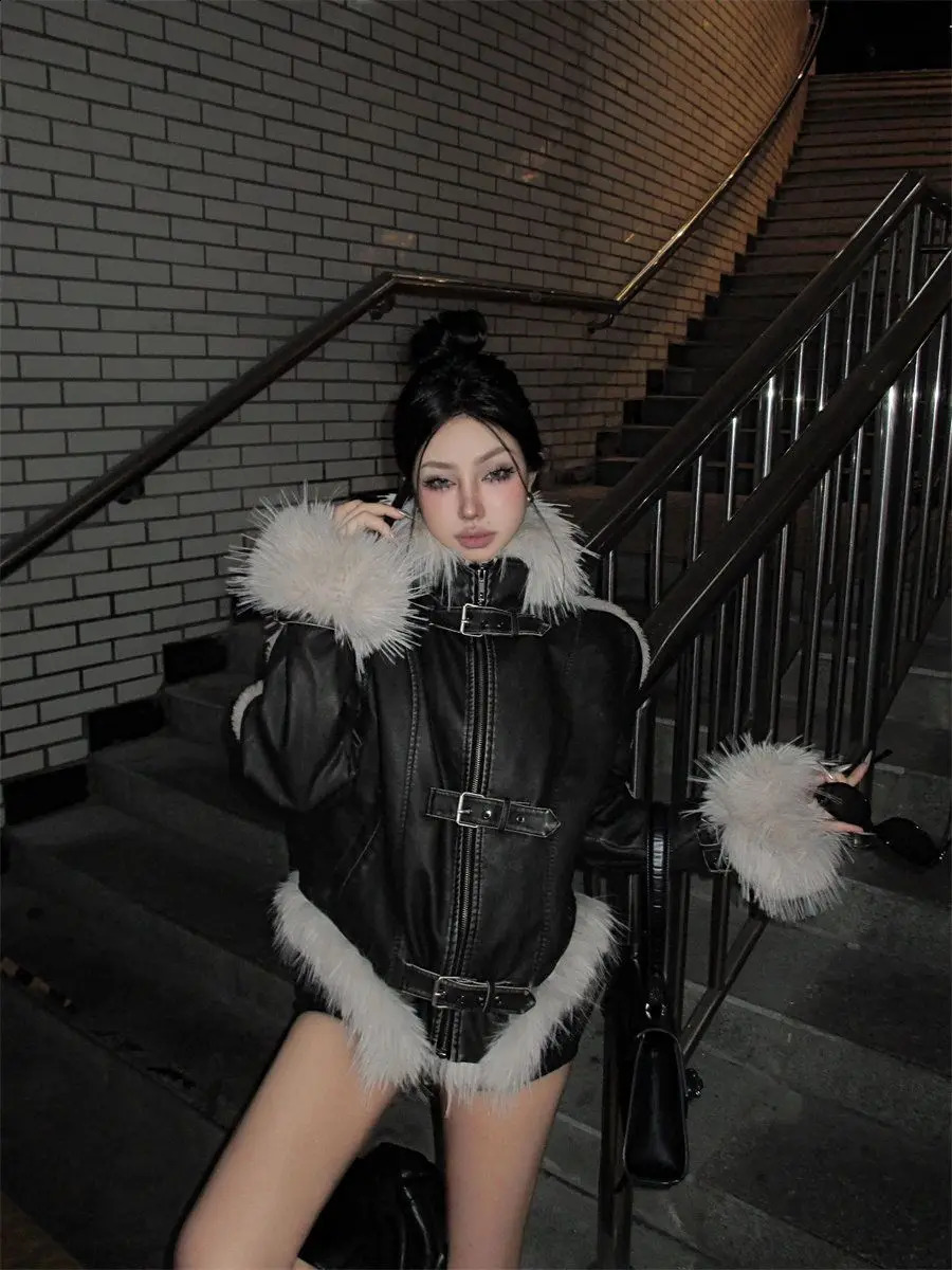Faux Fur Collar Buckle Belt Leather Bomber Jacket Women Biker Moto Distressed Black Winter Coat Alt Grunge Streetwear 241223