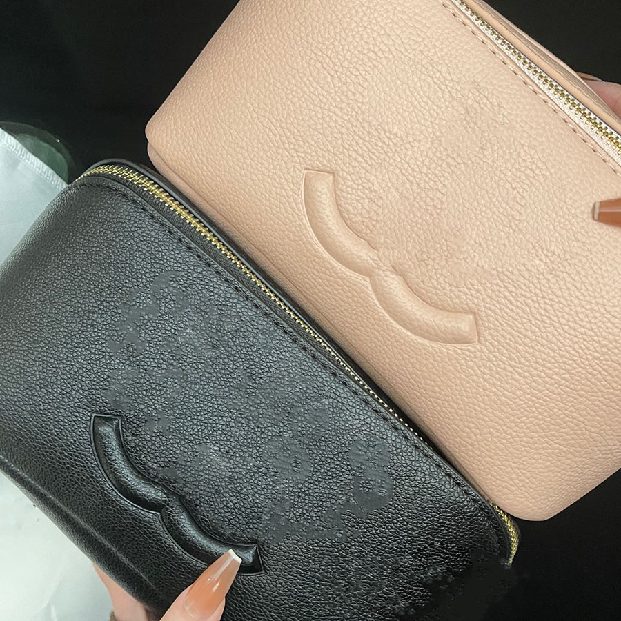 Cosmetic Bags Mens Womens Toiletries Large Capacity Portabl Luxury Storage Makeup Bag For Outdoor Travel With Dry And Wet Separation