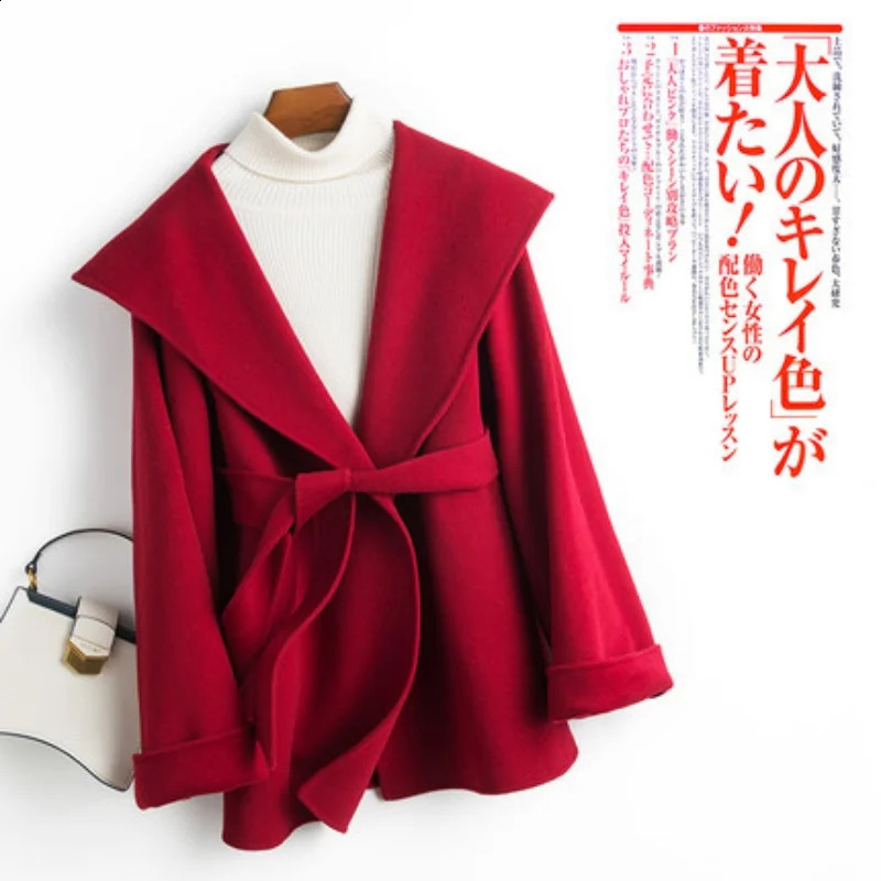 25 Latest Hooded PNEPiece Suit Short Womens Coat 100 Pure Wool Handmade Reversible Woolen Exquisite Fashion Wear 241231