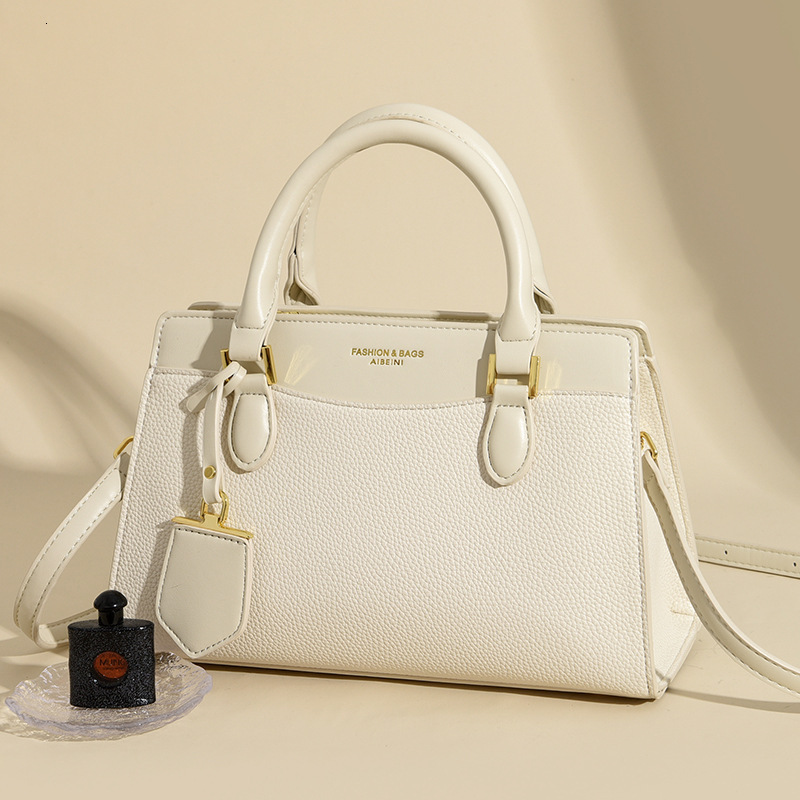 High end fashion genuine leather large capacity women's crossbody versatile western-style handbag, middle-aged mother's bag, single shoulder