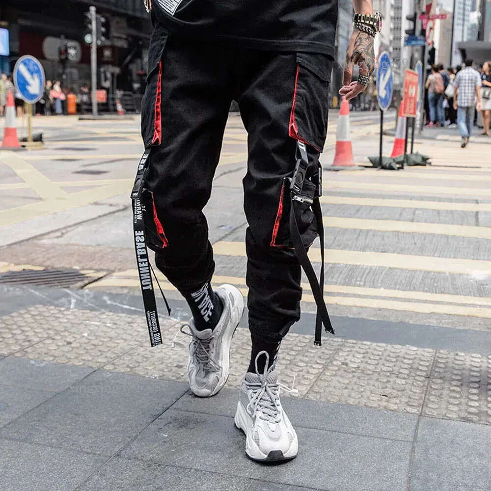 Mens jogging cargo pants with multiple pockets elastic waist harem pants mens casual hip-hop streetwear sports pants pencil pants Techwear 240911 w250