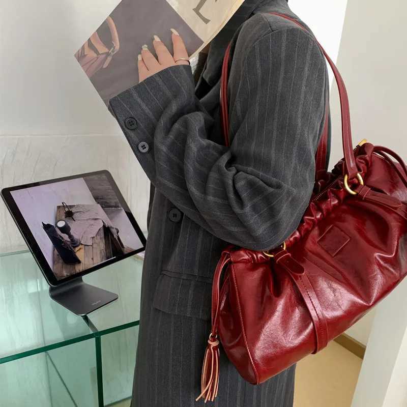 hot Cosysunny vintage pleated cloud new versatile cmuting handbag large capacity single shoe armpit bag Y241231