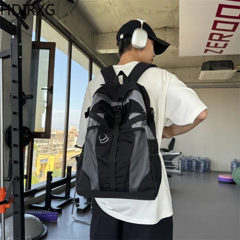 2025S Fashion Designer Women Men Schoolbag Lightweight Large Capacity School Outdoor Backpack Black Girl Casual Couples Shoulder Bags Students Supply