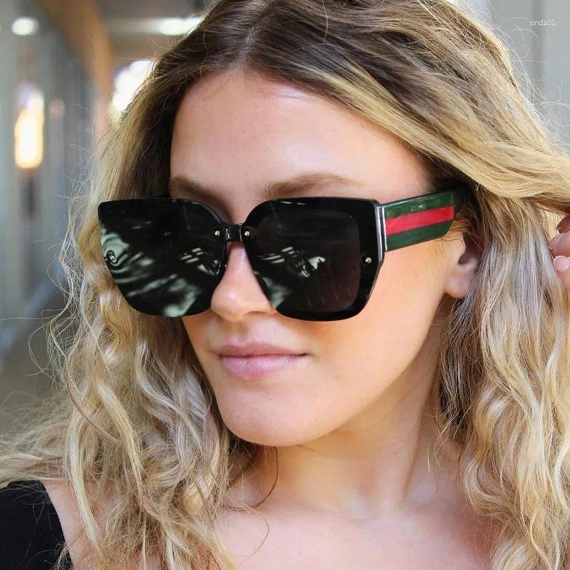 Sunglasses Women's Luxury Woman 2025 Fashion Cat Eye Designer Sun Glasses Shade Oversized Eyewear