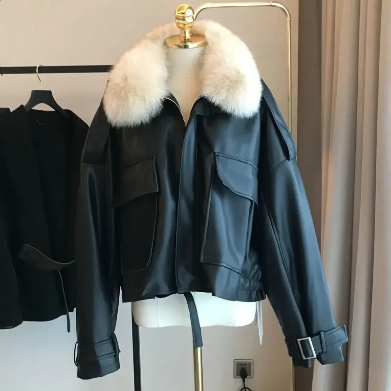 AutumnWinter Velvet Thickened Leather Jacket Women Clothing Short Detachable Rabbit Fur Collar Warm Black Coat Tops 241223