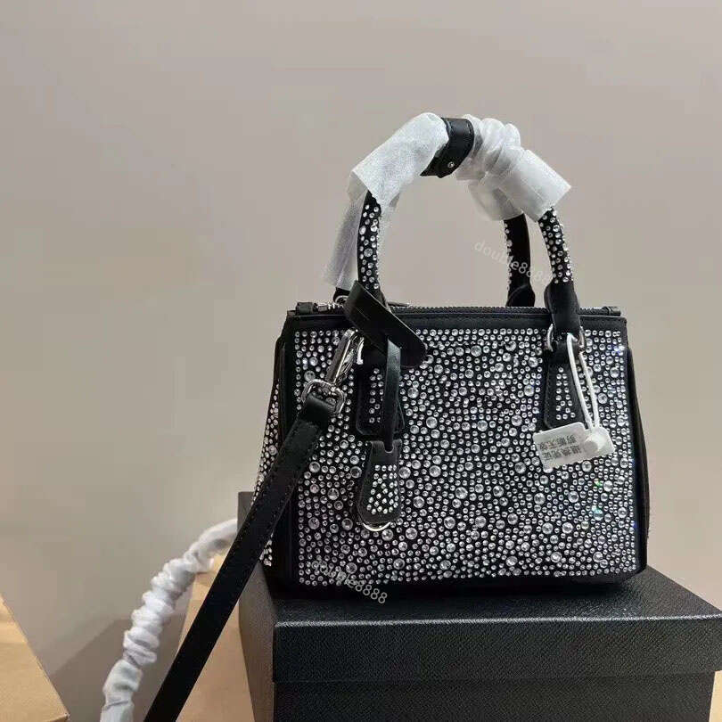 famous fashion triangle underarm bag brand designer lady's full diamond tote bag flash diamond cross-body bag travel bag lady messenger bag