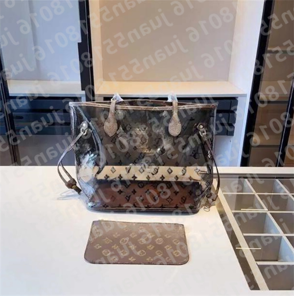 Totes 2024 Versatile Transparent Jelly Bag For Women Large Capacity Fashion Niche Portable Shoulder Tote Spring And Summer