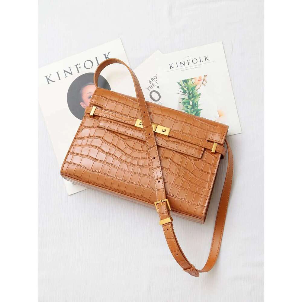 Genuine Leather Crocodile Handbags 2024: Classy Black Shoulder Bags For Women
