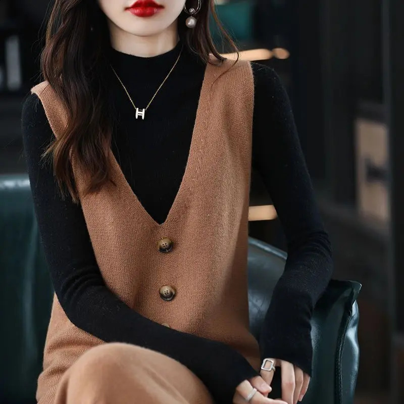 Pullover knitted vest skirt long Vneck casual loose sweater solid 2023 autumn and winter knitted sleeveless women vest sweater 241231m