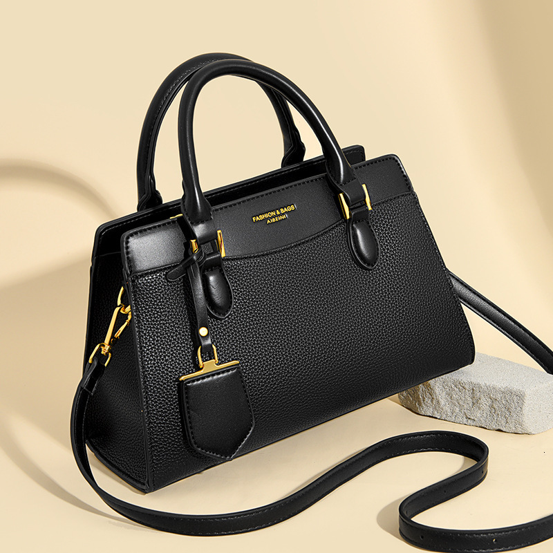 High end fashion genuine leather large capacity women's crossbody versatile western-style handbag, middle-aged mother's bag, single shoulder