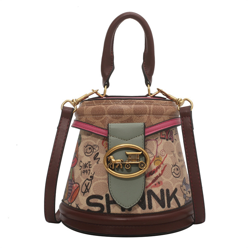 Cartoon Little Bear Water Bucket For Women New Graffiti Cylinder Handbag High End Fashion One Shoulder Crossbody Bag