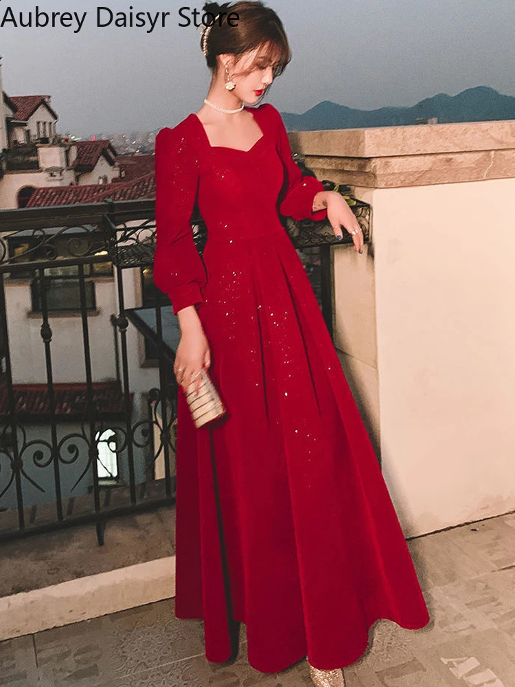 Elegant red sequined Midi dress for women retro V-neck formal occasion evening dress party dress fashionable and chic dress 241231