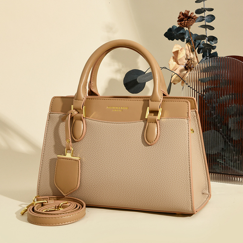 High end fashion genuine leather large capacity women's crossbody versatile western-style handbag, middle-aged mother's bag, single shoulder