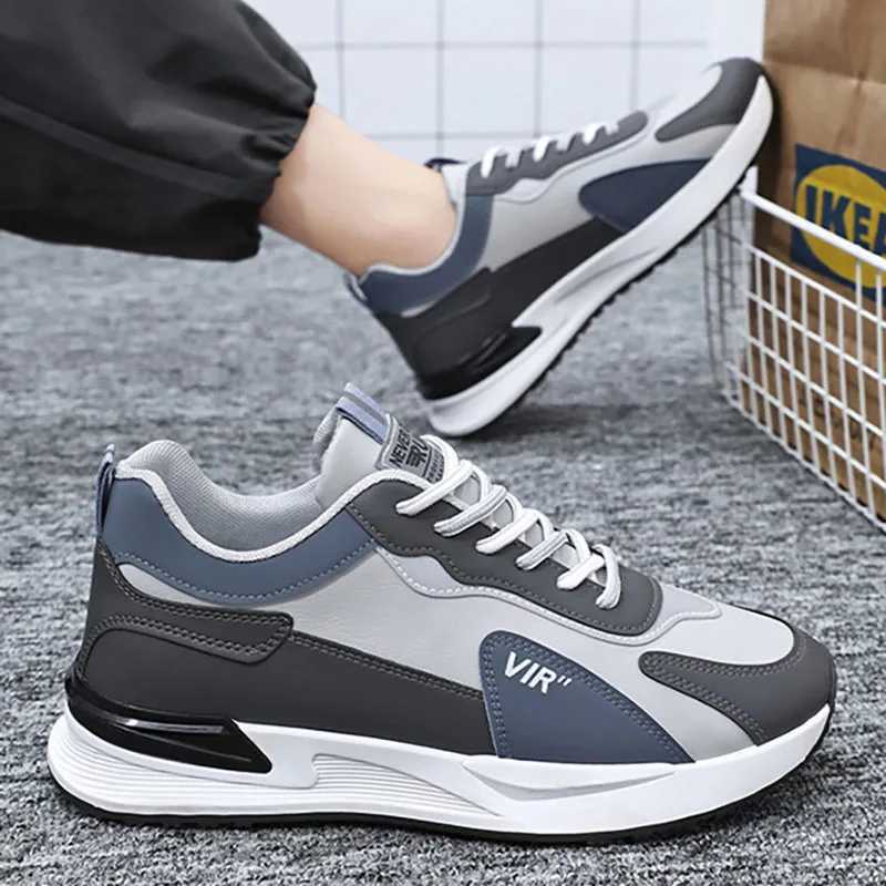 Flat Bottomed Casual Sports Shoes Mens Casual Shoes Wear-resistant Skateboard Board Shoes Walking Leisure Running SneakersC250304