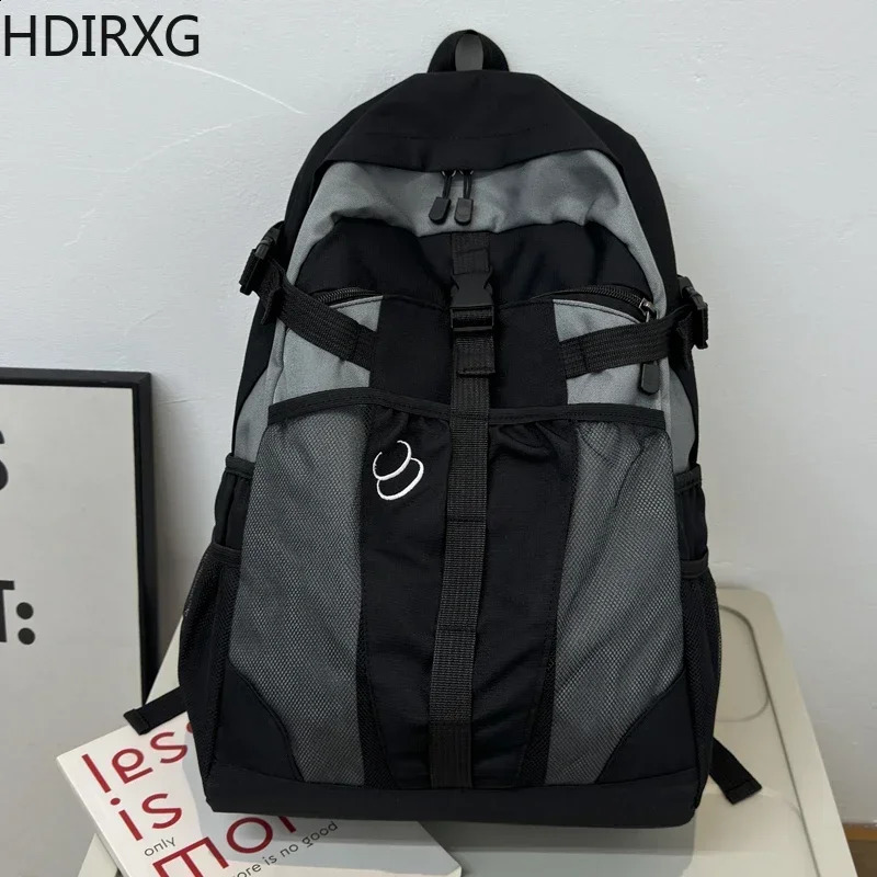 2025S Fashion Designer Women Men Schoolbag Lightweight Large Capacity School Outdoor Backpack Black Girl Casual Couples Shoulder Bags Students Supply