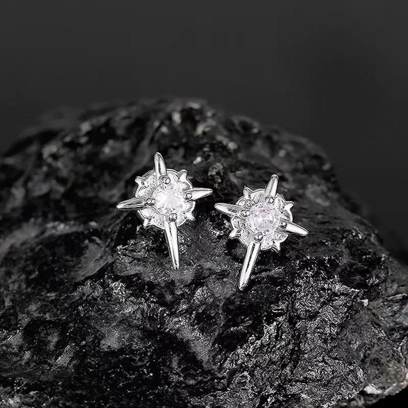 Fashion North Star Magnet Ear Clip for Men Without Holes Earring Simple Jewelry Daily Decoration 241225