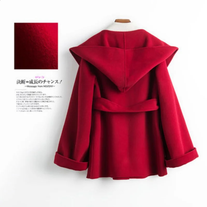 25 Latest Hooded PNEPiece Suit Short Womens Coat 100 Pure Wool Handmade Reversible Woolen Exquisite Fashion Wear 241231