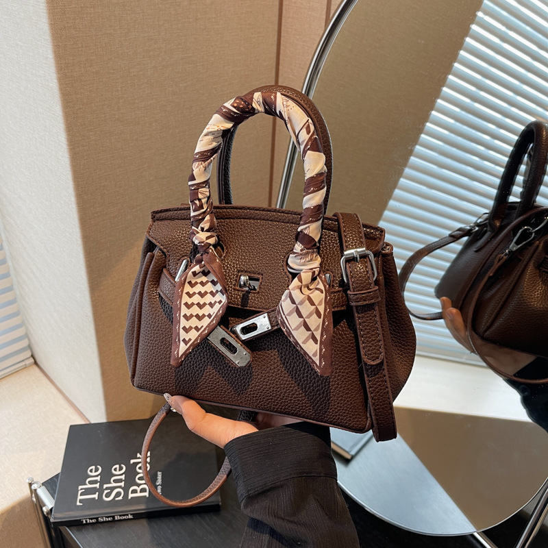 Version Of Fashionable Capacity Handbag, New Texture Large Women's Bag, Single Shoulder Crossbody Bag