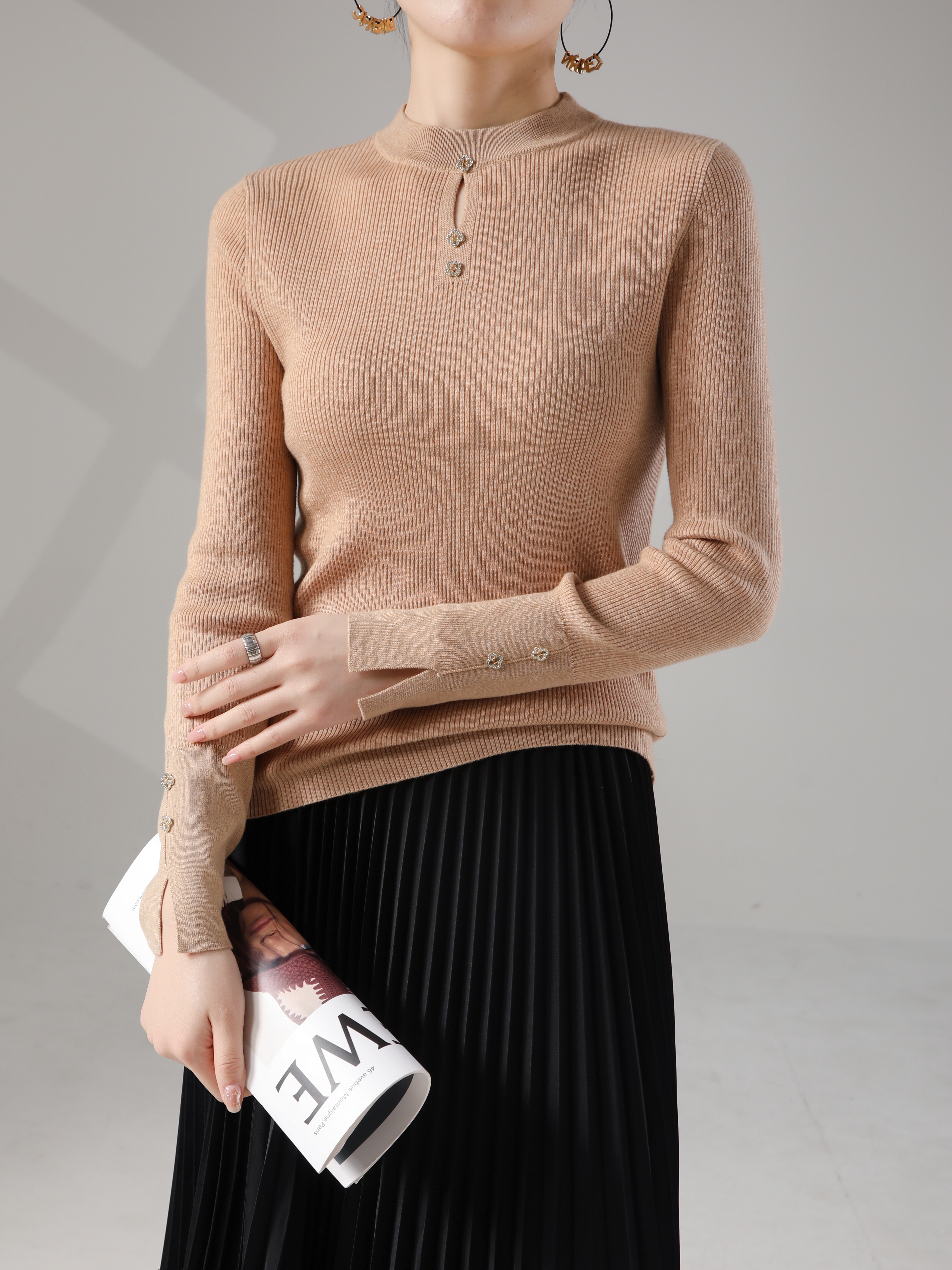 Women's Knit Sweater - Cozy & Stylish Pullover for Everyday Wear