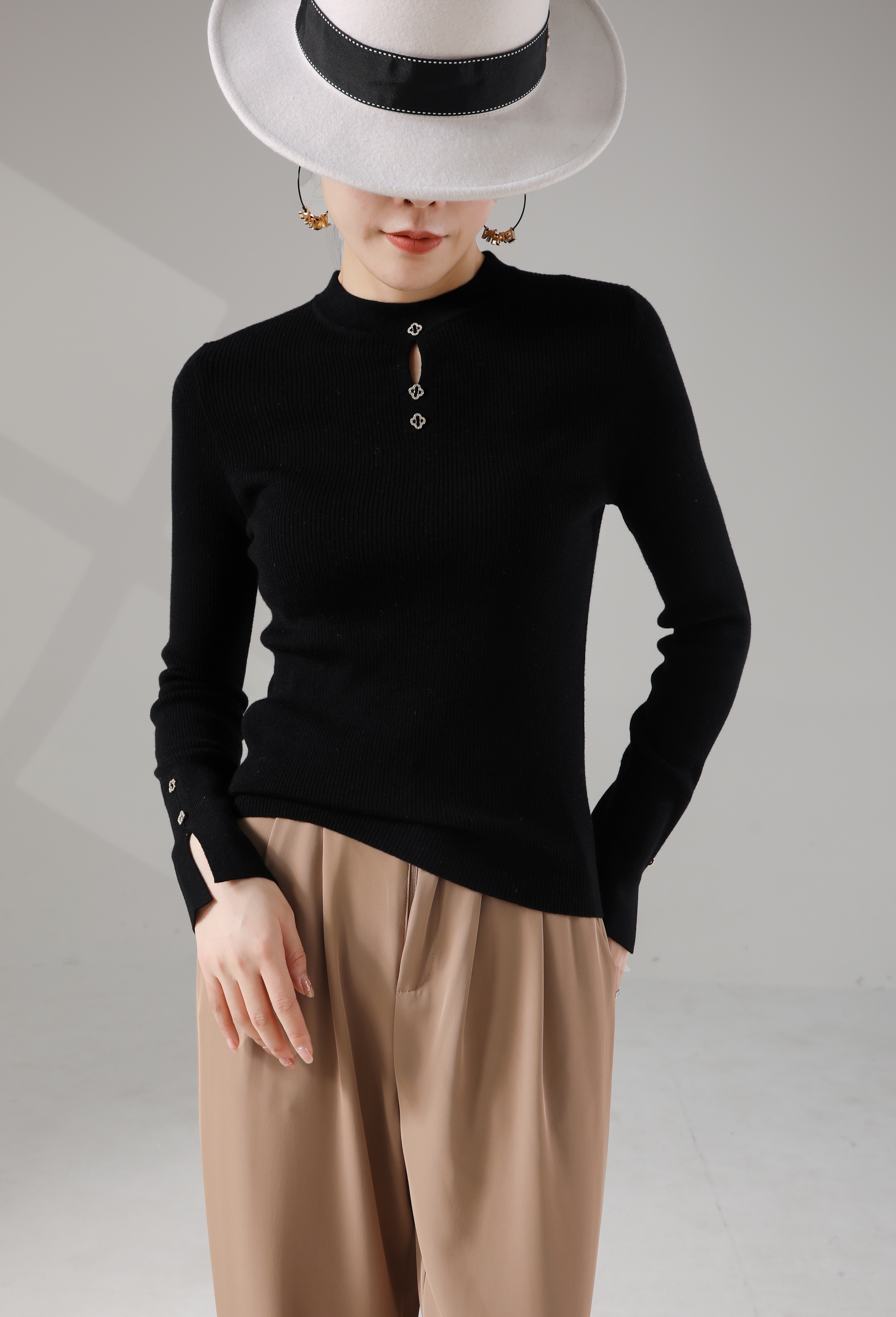 Women's Knit Sweater - Cozy & Stylish Pullover for Everyday Wear