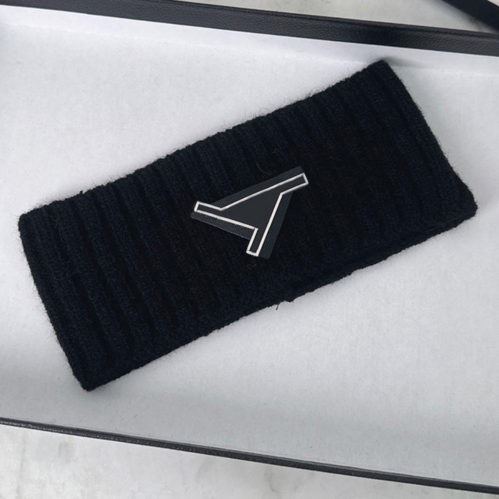 Hand Wool Knitting Headbands HairBands for Women Triangle Letter Headband Elastic Yoga Sports Fitness HeadWrap HairJewelry Christmas Gift