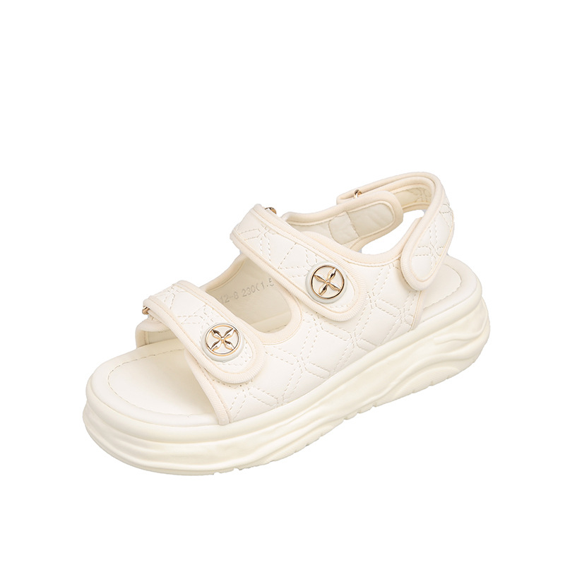 Designer 2025 new Free shipping flat for womens designer sandals black white Summer beach slippers size 35-40