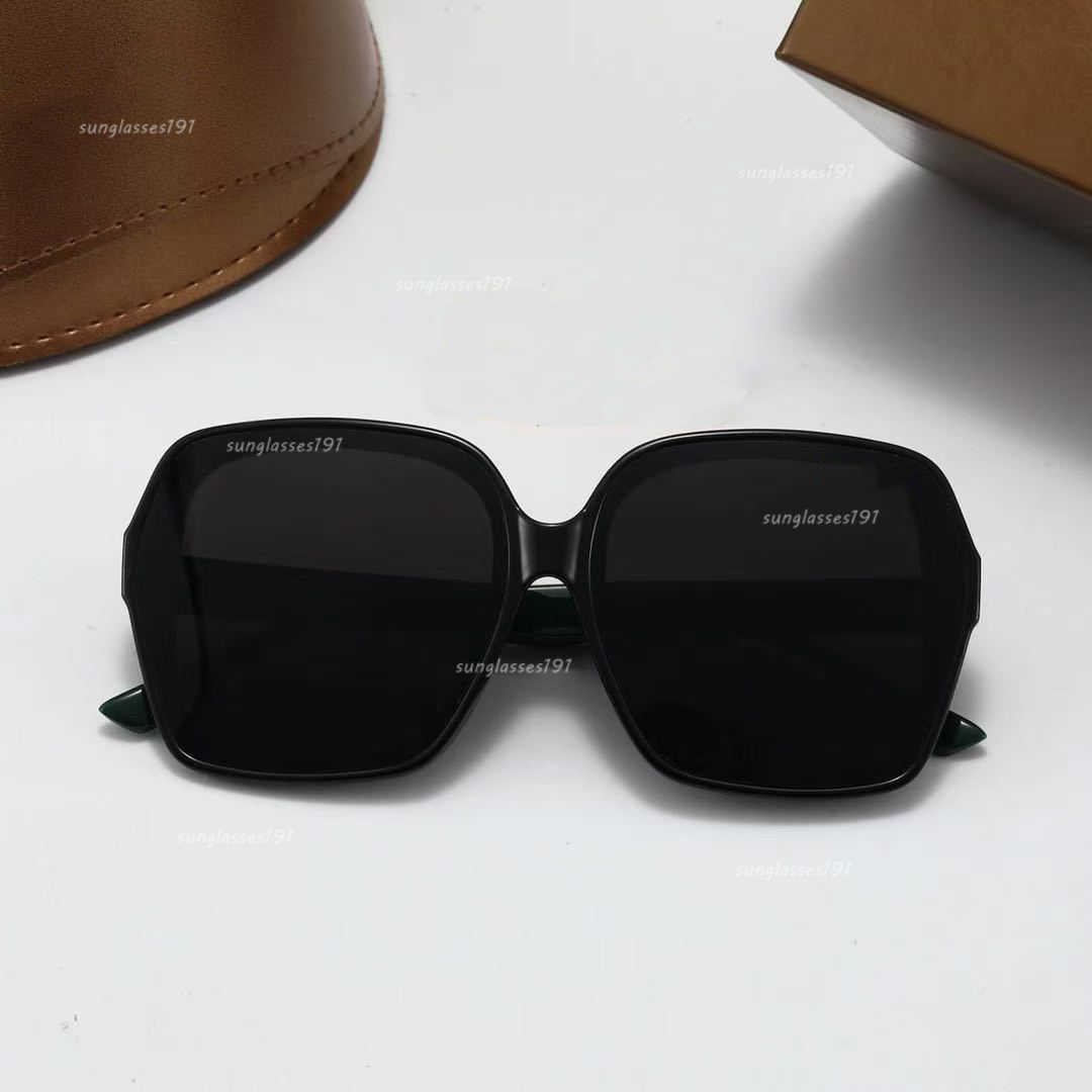 Sunglasses Luxury Designer Sunglasses for Man Women Shades Glasses Classic Fashion Uv400 Beach Goggle Retro Frame Travel Eyewear Metal Frame Polaroid Lens
