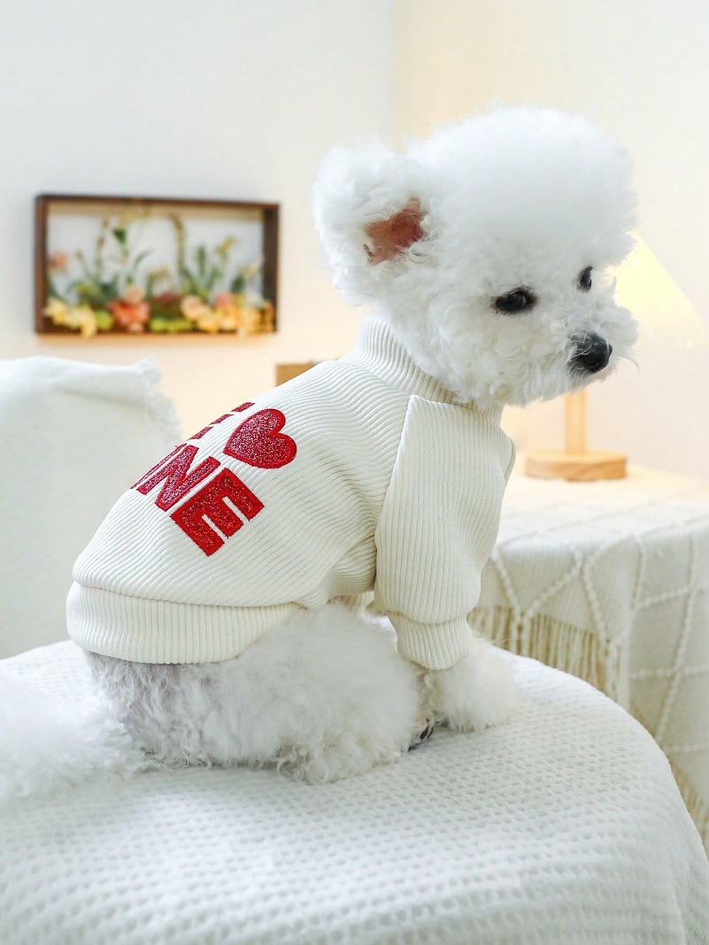Pet Clothes Dog/Cat Apparel New Spring/Summer Outfit Pullover Two-Leg Shirt with Heart-Shaped Pattern Round Neck