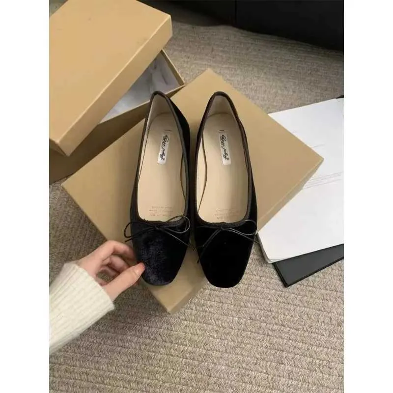 Elegant Veet Ballerina Shoes Woman Velour Ballet Flats Ladies Retro Round Toe Bowknot Shallow Loafers in Red GreenC241128 250313