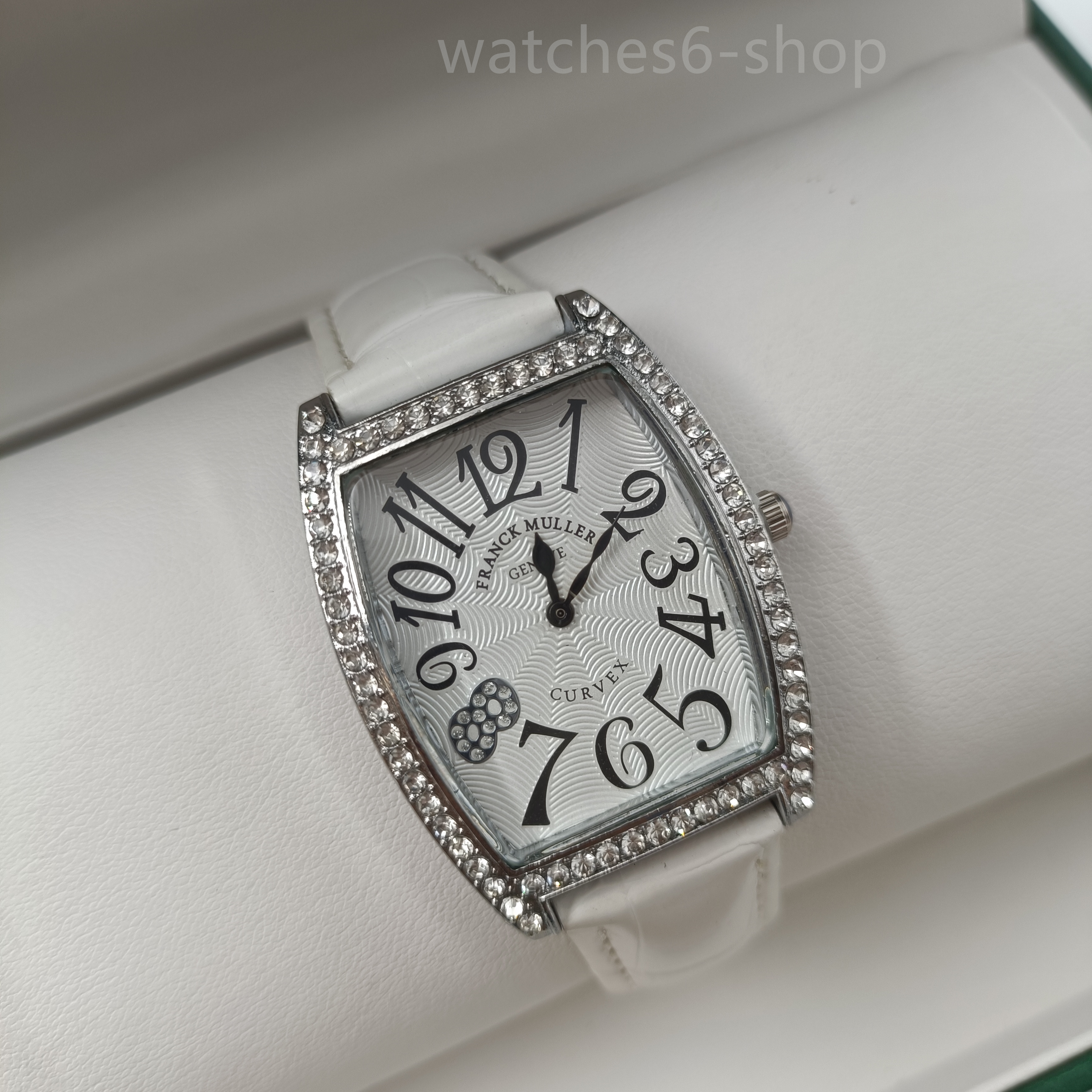 Top Brand Luxury Designer Watch for Men Leather Quartz Wristwatches Women's Watches Casual Sports Wrist Watch Montre Homme