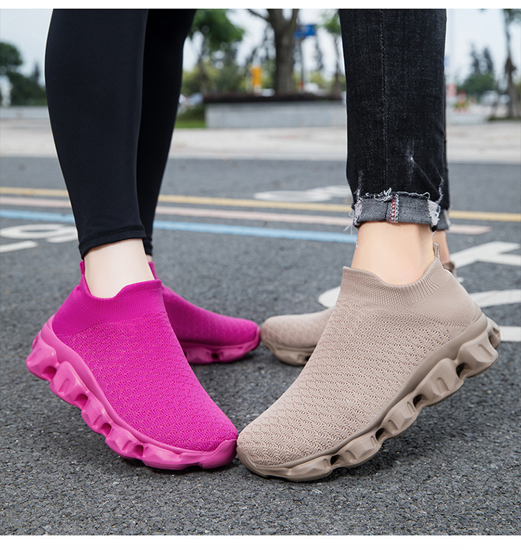 2025 Cross-border new men's shoes Breathable socks shoes flying woven sports shoes casual student walking women's shoes soft sole non-slip 3
