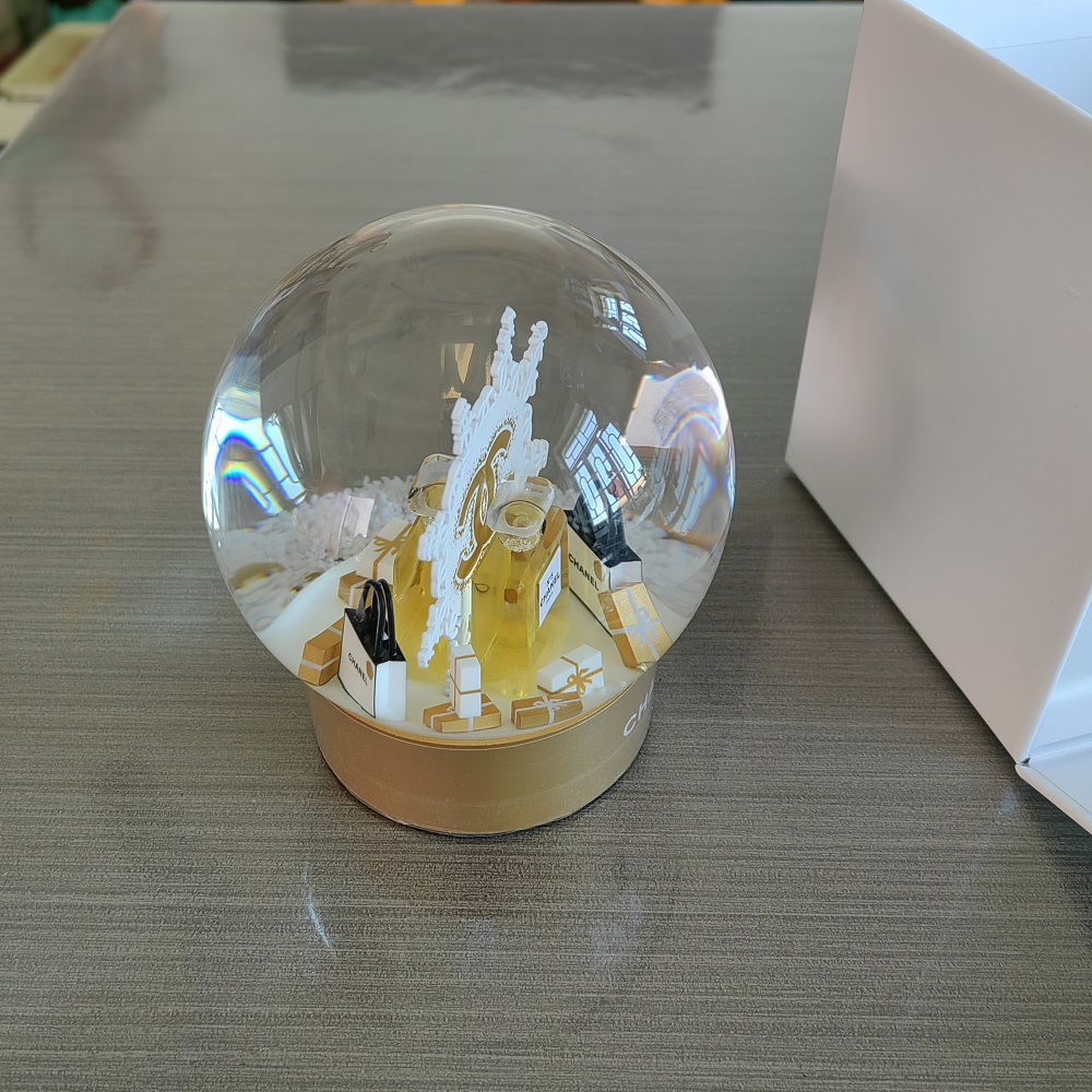 2024 Snow Globe Gold Perfume Bottle Letter Crystal Ball Special Novelty Christmas VIP Gift with Gift Box