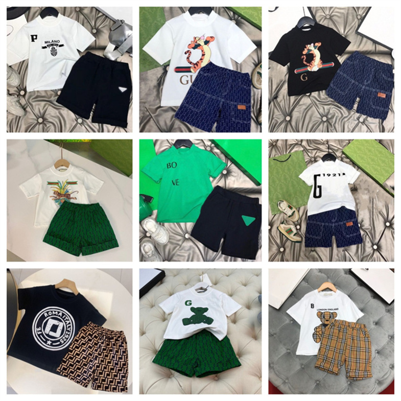 2025 new designer Baby Girls Boys Clothing set Children's casual clothing Summer Children's Holiday clothing Cartoon short sleeve cotton T-shirt pants A12