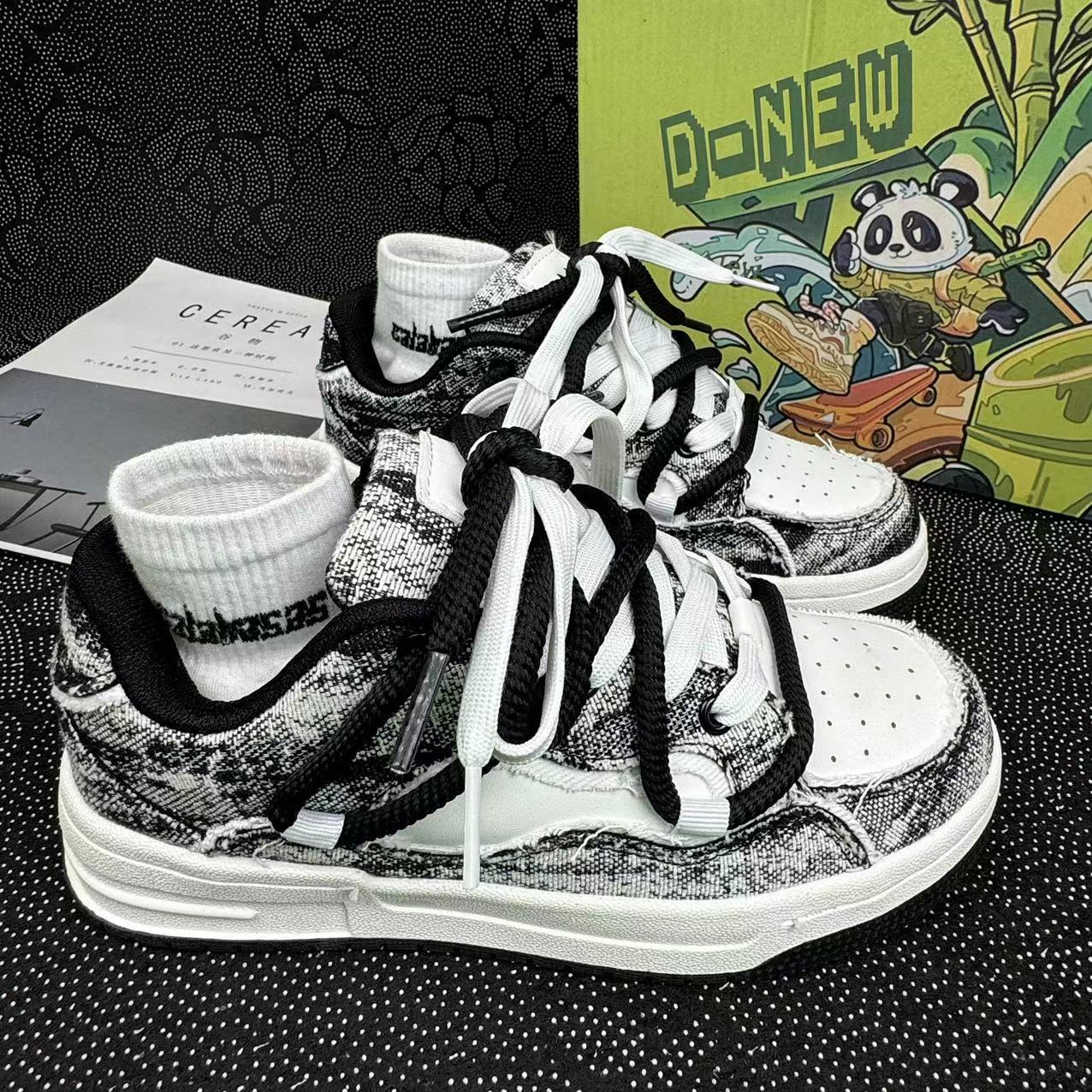 National tide ins retro thick soled bread shoes network red explosion trend casual shoes with sports board shoes men 2025