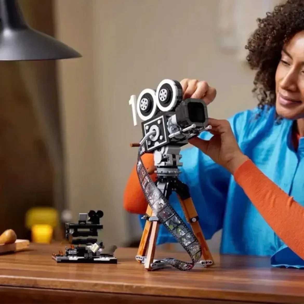 2023 New 43230 Tribute Camera 811 Piece Architecture Set 100th Anniversary Series Building Blocks Building Toys Children Adult Fans Gift W250102