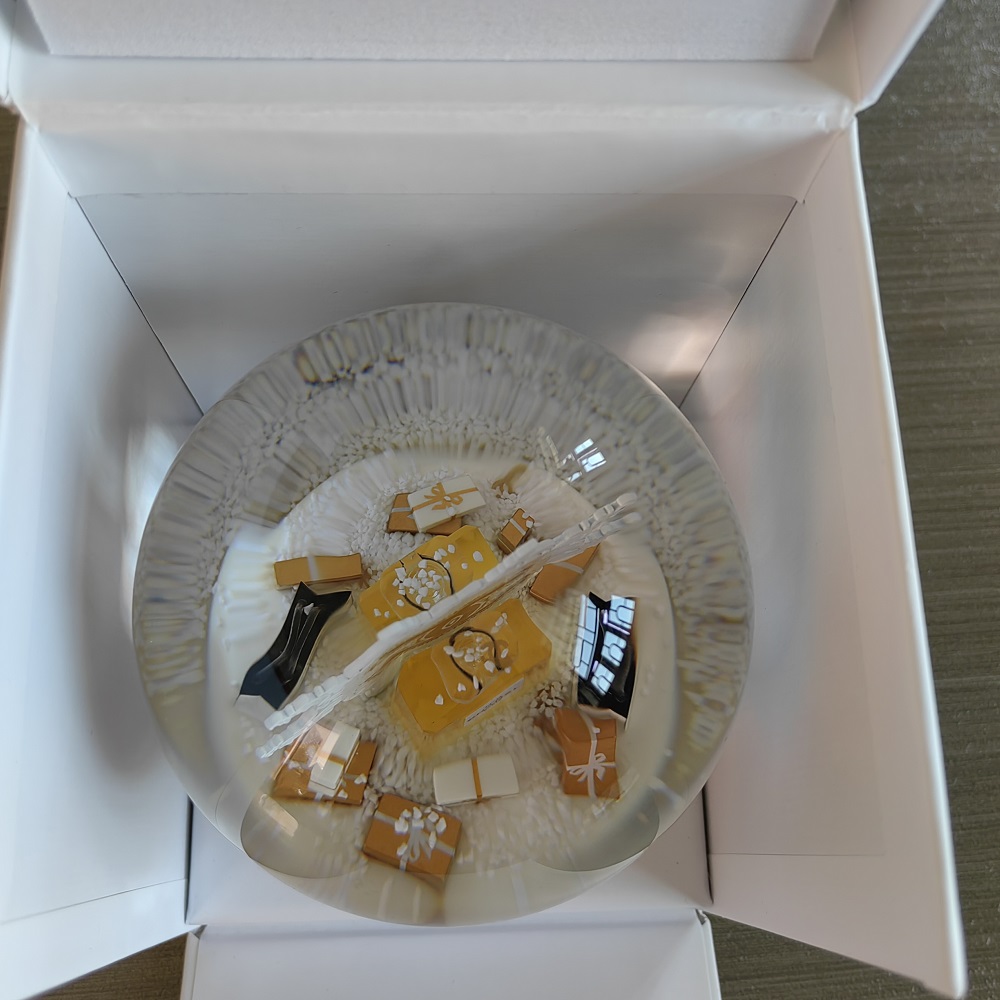 2024 Snow Globe Gold Perfume Bottle Letter Crystal Ball Special Novelty Christmas VIP Gift with Gift Box